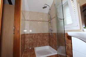 Guest House Mafi