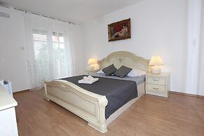 Guest House Mafi
