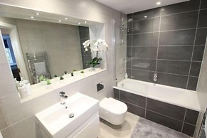 Middle Chine - 2 Bedroom Holiday Home