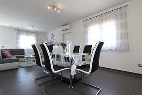 Apartment Mondelaco