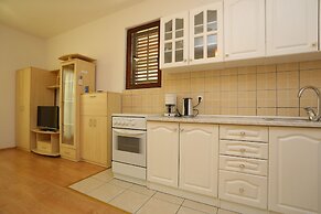 Ina Apartments