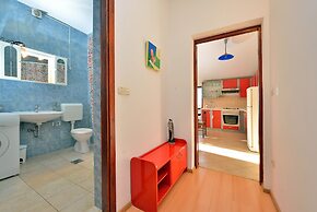Ina Apartments