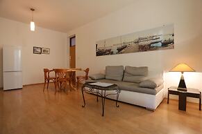 Ina Apartments
