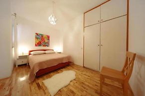 Ina Apartments