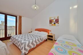 Ina Apartments