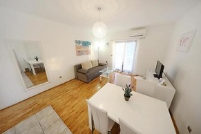 Ina Apartments