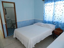 Casa Marazul (Playa Larga)
