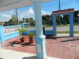Casa Marazul (Playa Larga)