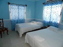 Casa Marazul (Playa Larga)