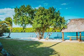 Qoqo Island Resort