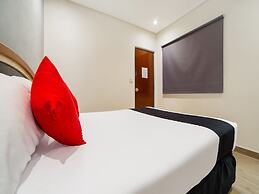 Hotel Monarca