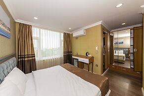 GoldenSand Hotel