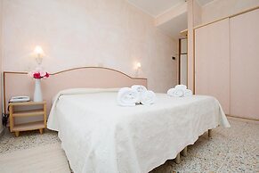Hotel Crown