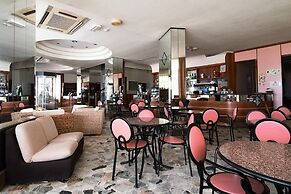 Hotel Crown