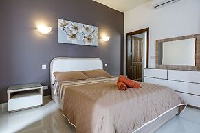 Dolphin Court Gozo