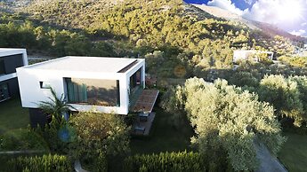 Vhillas Private Luxury Villa Mana