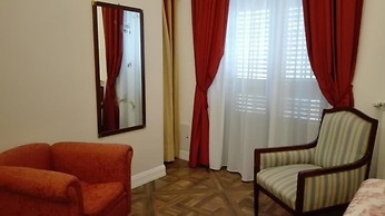 Demetra Rooms
