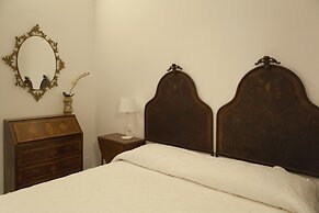 Demetra Rooms