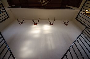 Braemar Apartment