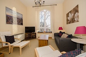 Braemar Apartment