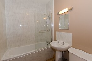 Braemar Apartment