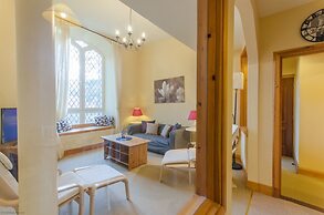 Braemar Apartment