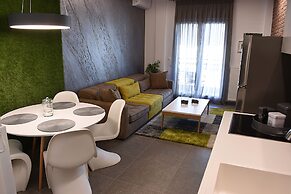Gusto Luxury Apt Must