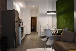 Gusto Luxury Apt Must