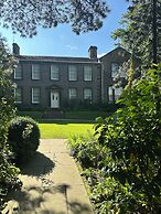 Artists' Cottages
