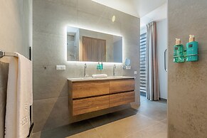 Delfins Residences