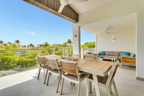 Delfins Residences