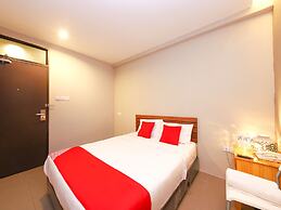 Hotel O Hills Residence