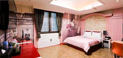 Diamond Motel