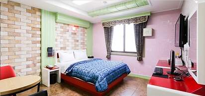 Diamond Motel