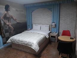 Diamond Motel