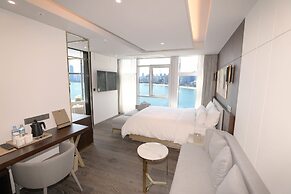 H Avenue Gwangalli Beach