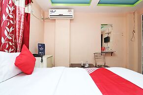 OYO 16627 Xpress Inn