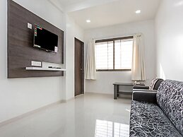 OYO 26116 Food Hub