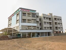 OYO 26116 Food Hub