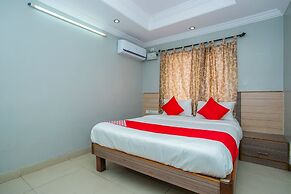OYO Flagship 18338 White Fort