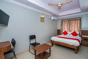 OYO Flagship 18338 White Fort