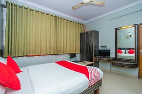 OYO Flagship 18338 White Fort
