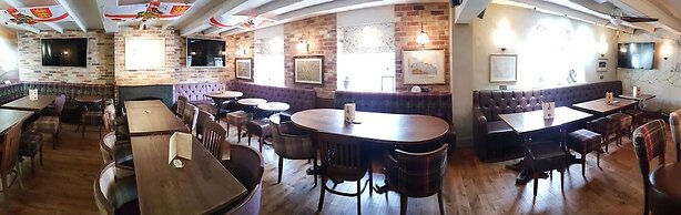 Queen Catherine Hotel