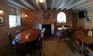 Queen Catherine Hotel