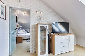 Avangard by Baltic Home