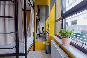 Back2Me - Hostel