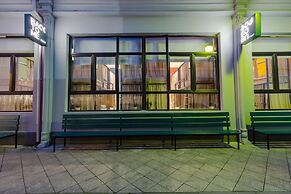 Back2Me - Hostel
