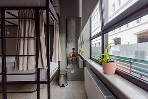 Back2Me - Hostel