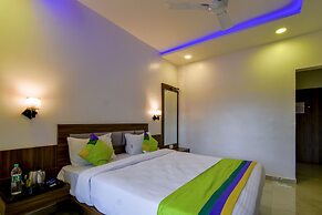 Treebo Prince Palace With Swimming Pool