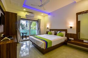 Treebo Prince Palace With Swimming Pool